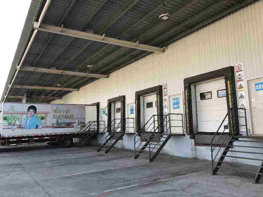 冷庫海綿門封與冷庫充氣門封有什么區(qū)別